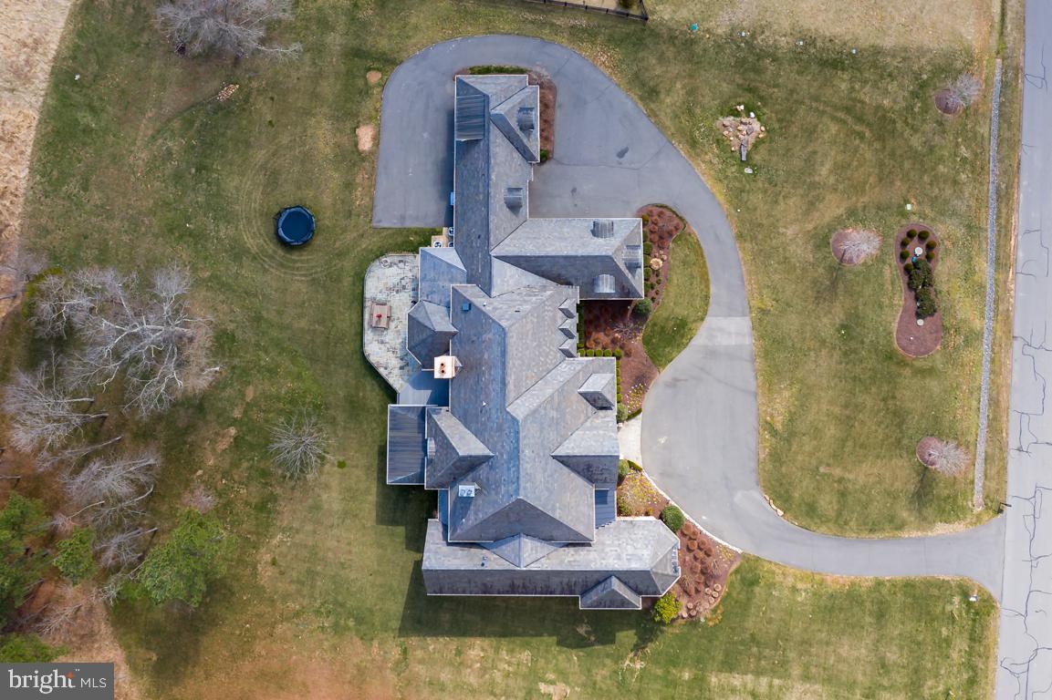 CREIGHTON FARMS - Residential