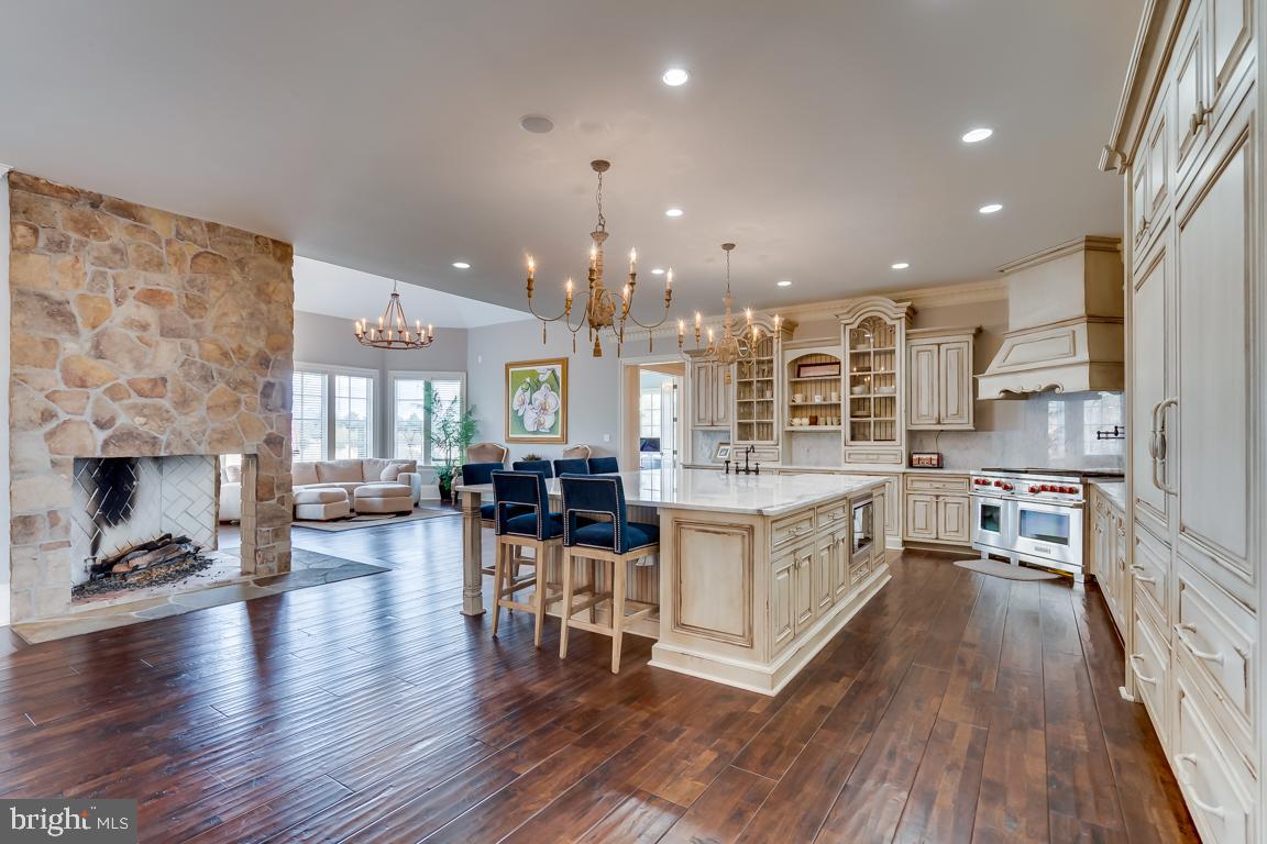 CREIGHTON FARMS - Residential