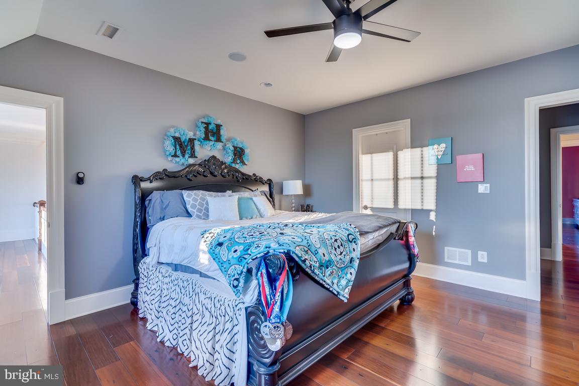 CREIGHTON FARMS - Residential