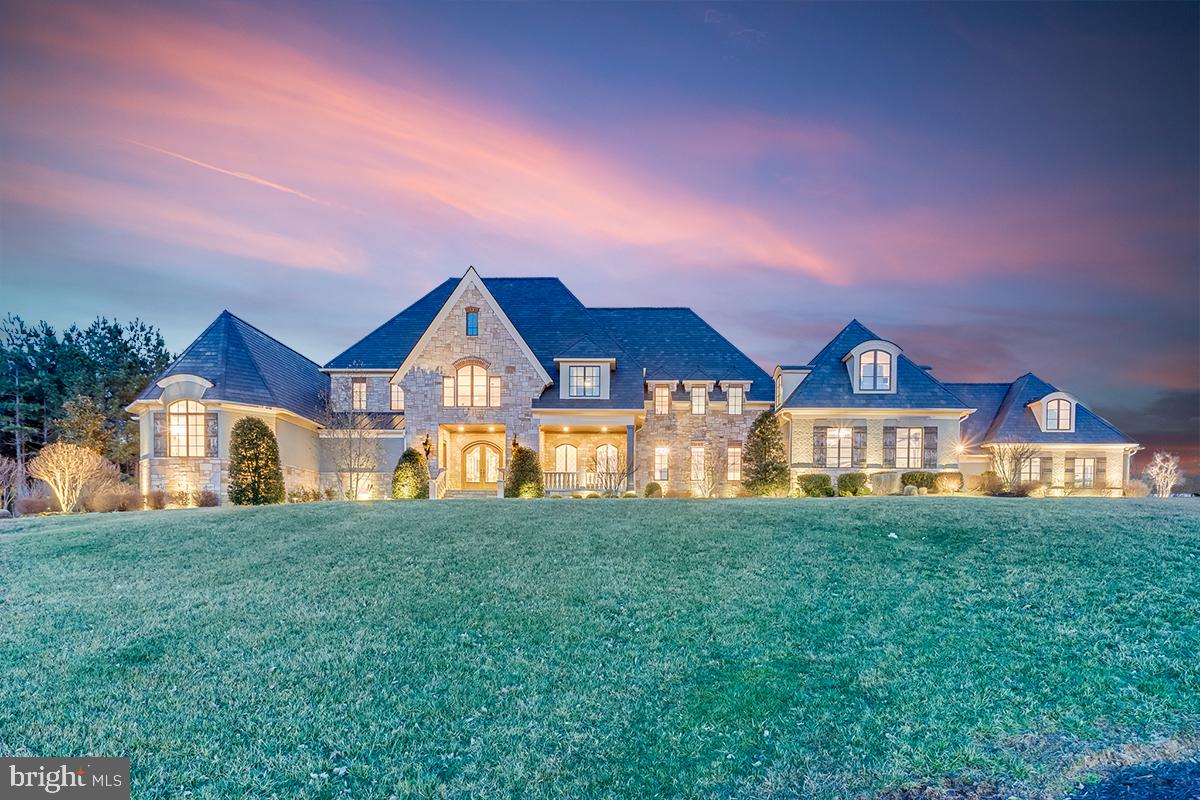 CREIGHTON FARMS - Residential