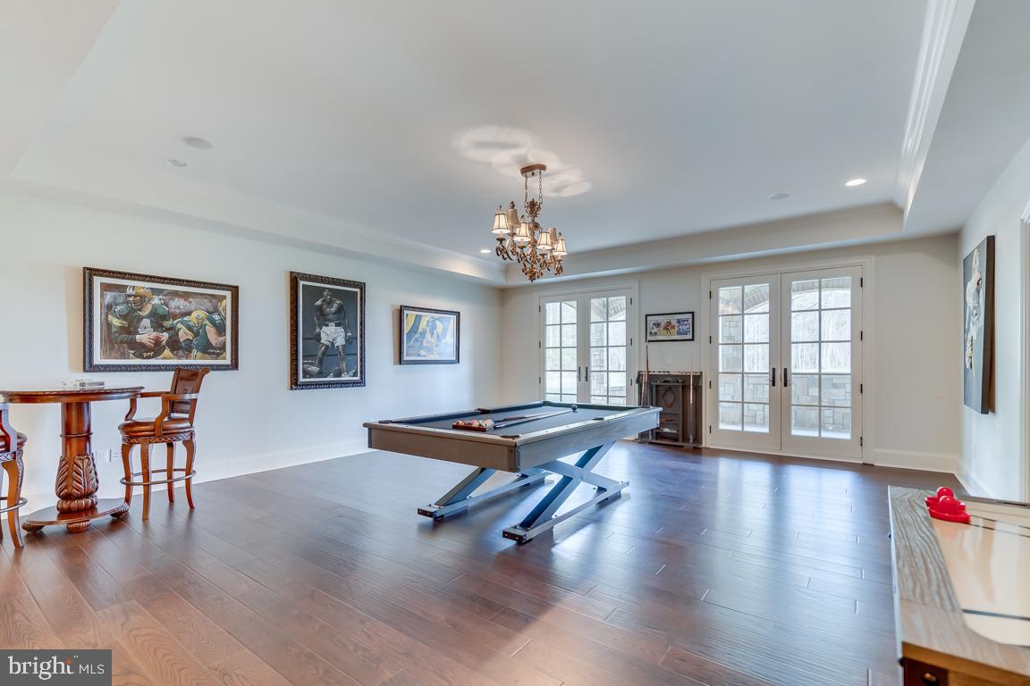 CREIGHTON FARMS - Residential