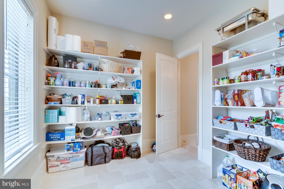 CREIGHTON FARMS - Residential