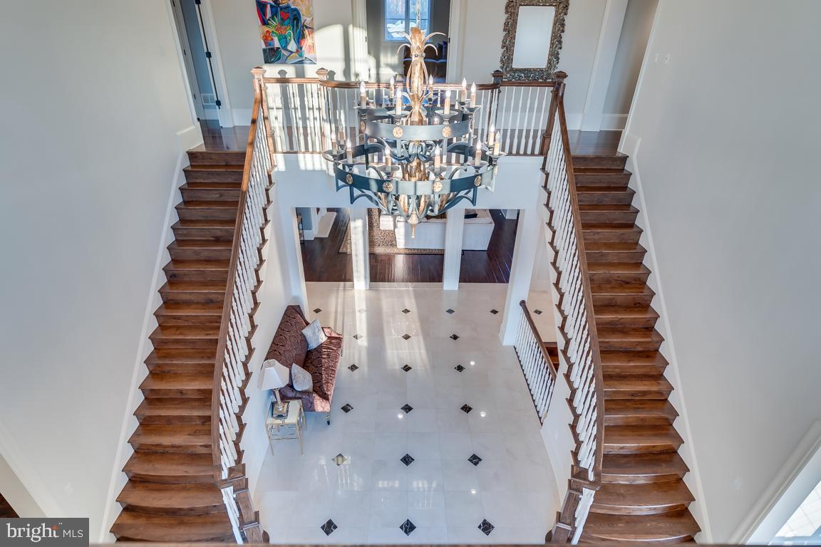 CREIGHTON FARMS - Residential