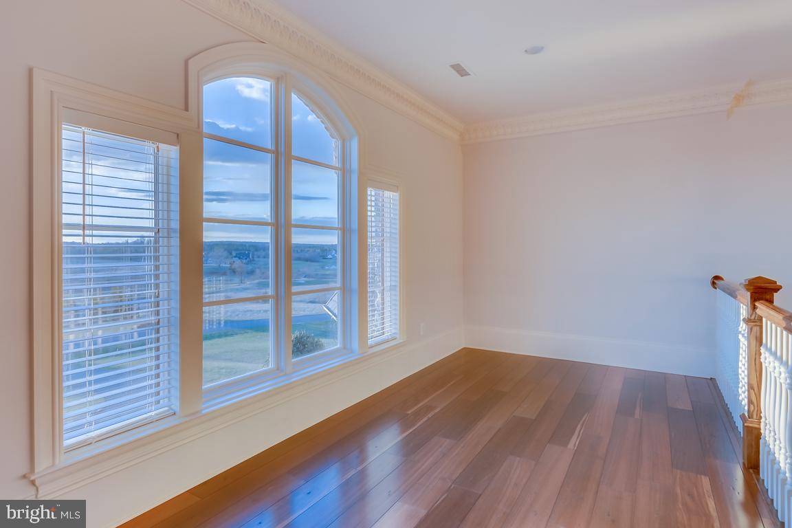 CREIGHTON FARMS - Residential