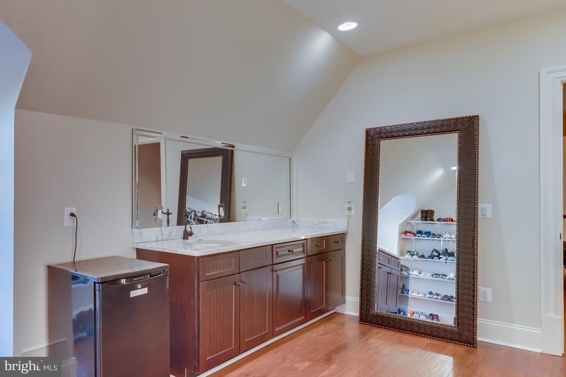 CREIGHTON FARMS - Residential