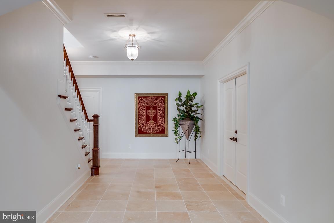 CREIGHTON FARMS - Residential