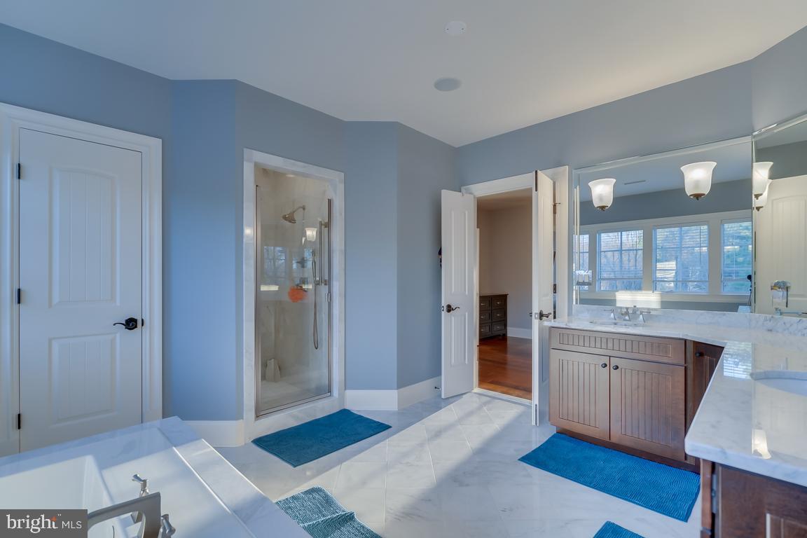 CREIGHTON FARMS - Residential