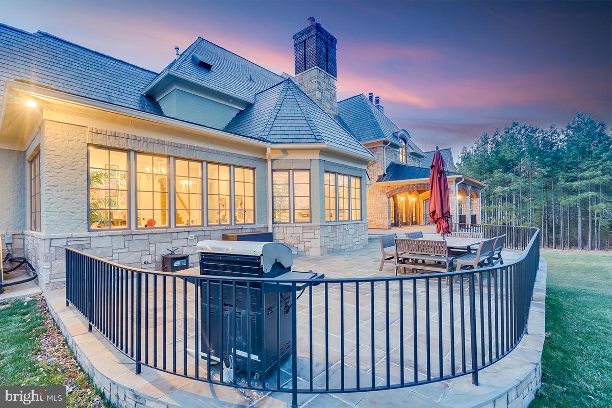 CREIGHTON FARMS - Residential