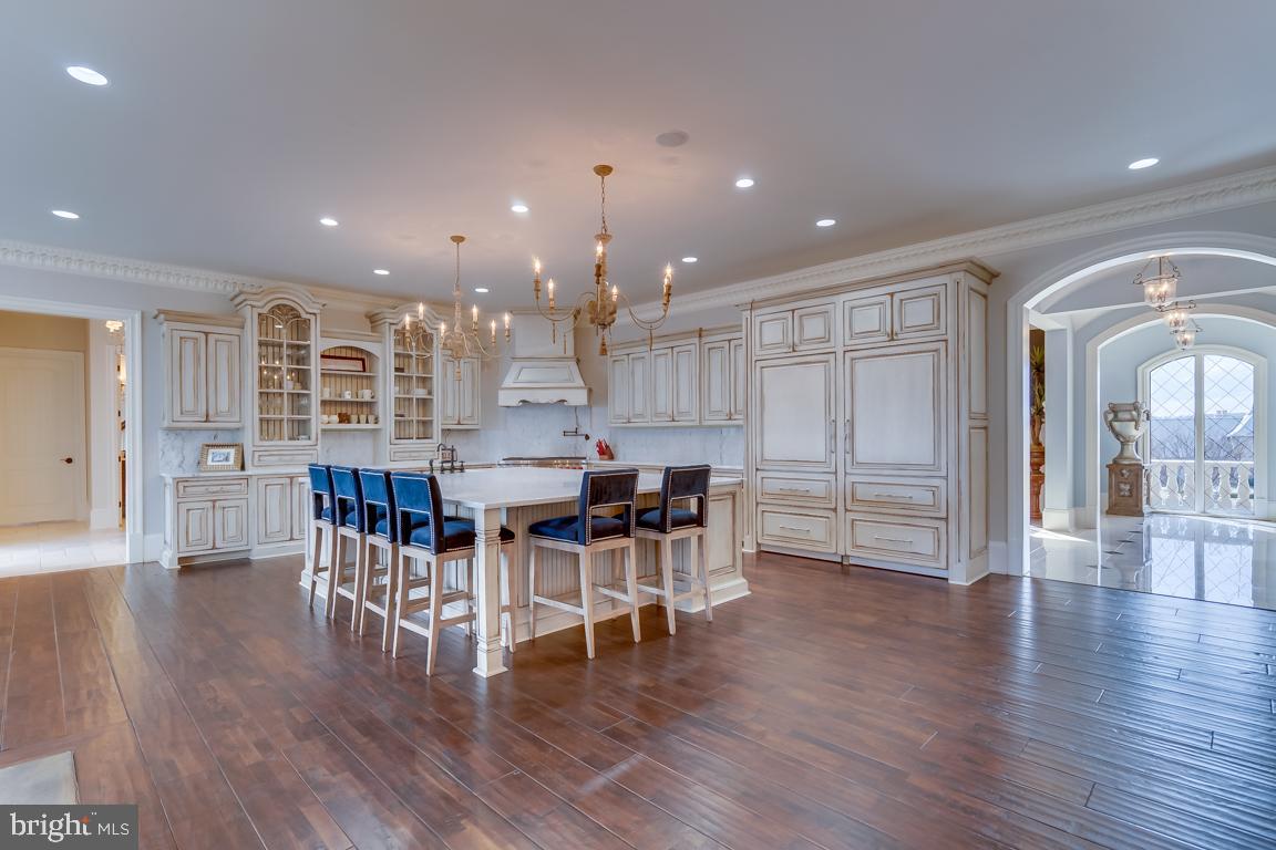 CREIGHTON FARMS - Residential