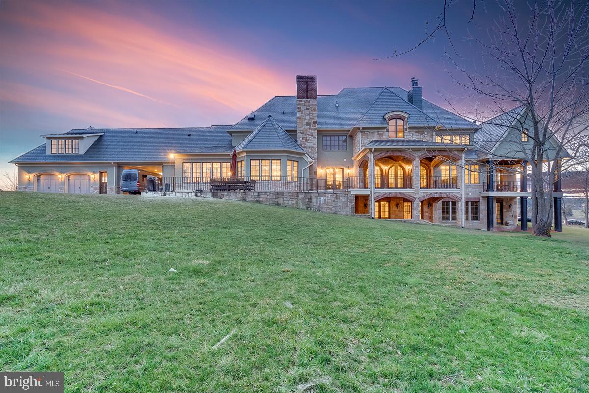 CREIGHTON FARMS - Residential