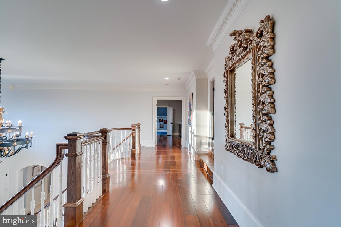 CREIGHTON FARMS - Residential