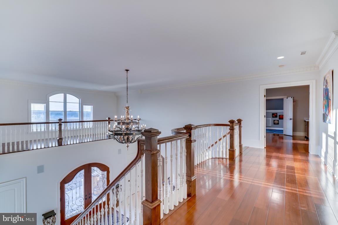 CREIGHTON FARMS - Residential