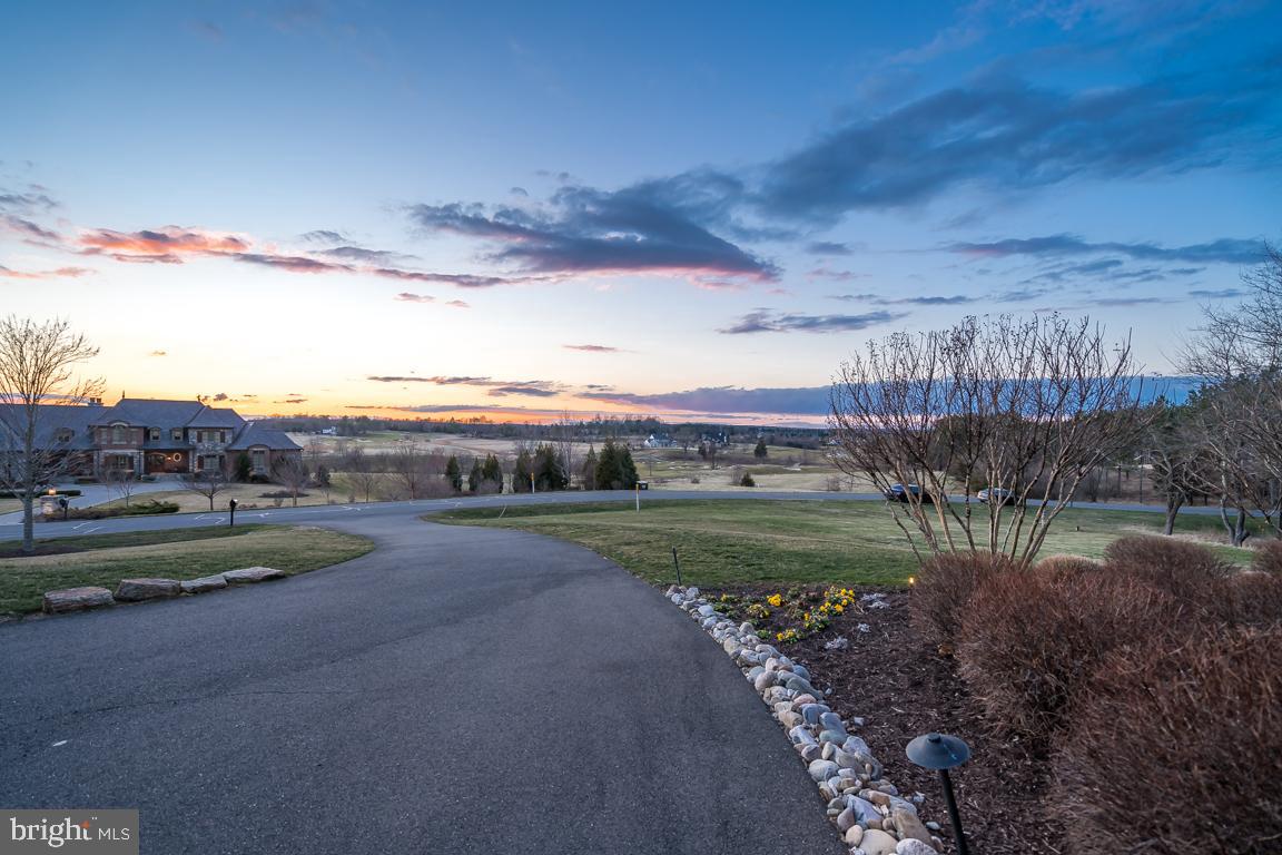 CREIGHTON FARMS - Residential