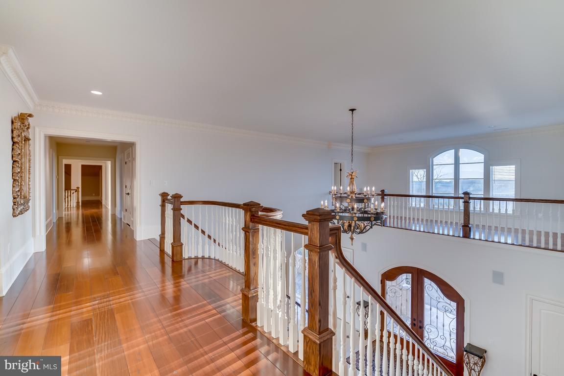 CREIGHTON FARMS - Residential