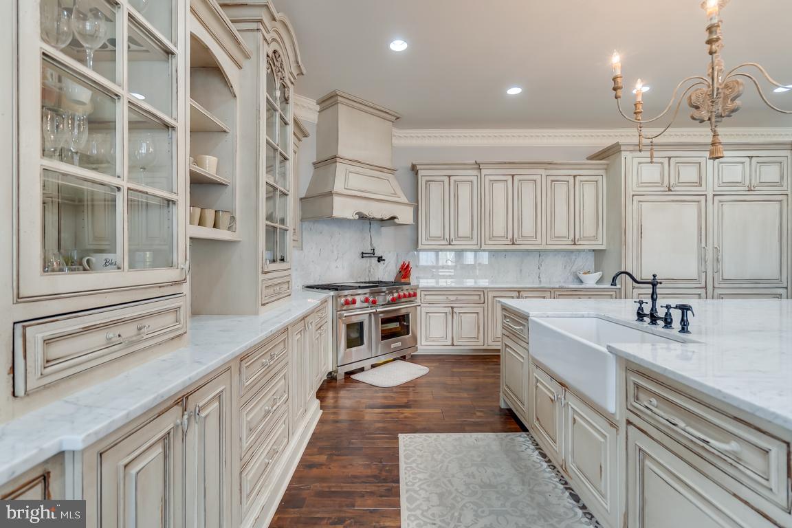 CREIGHTON FARMS - Residential