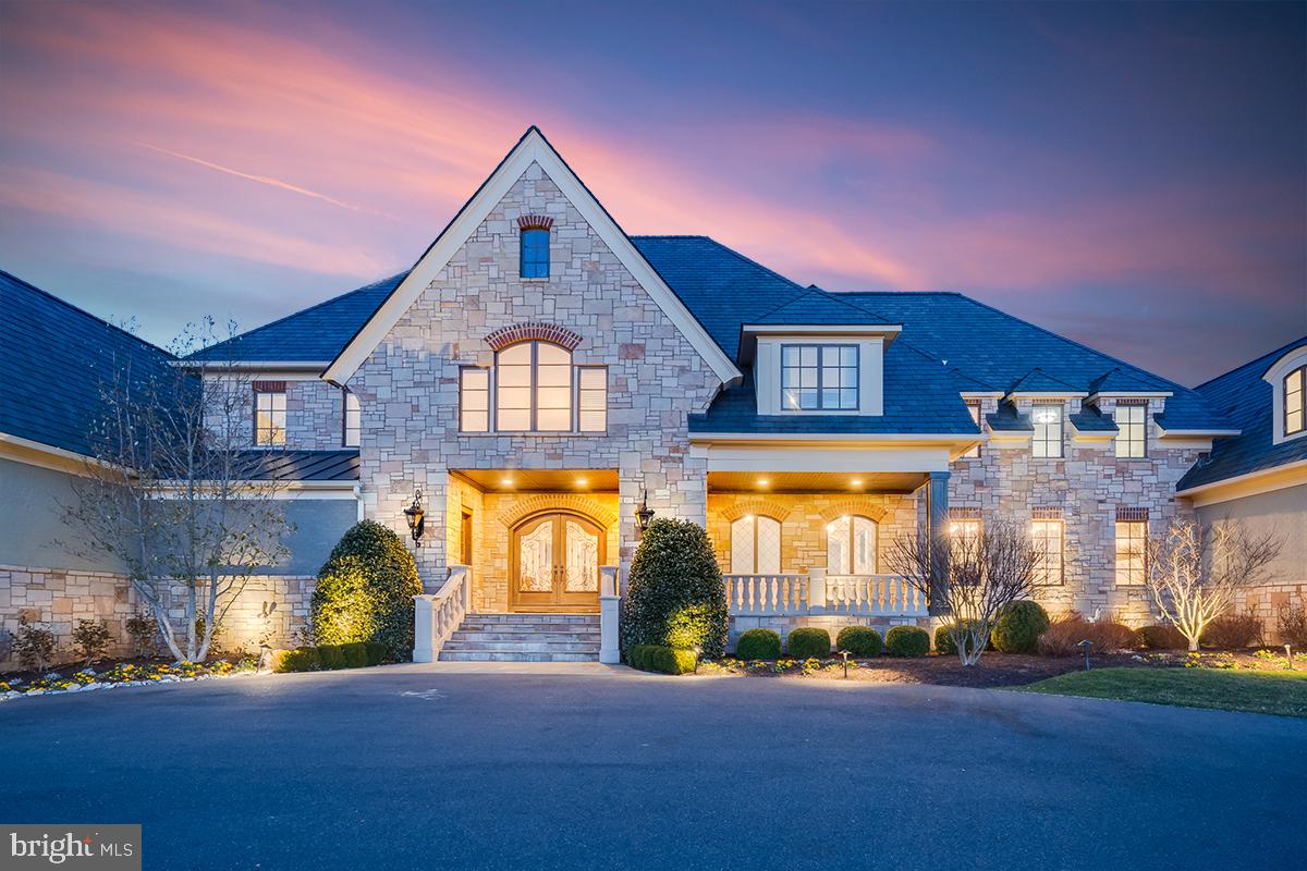 CREIGHTON FARMS - Residential