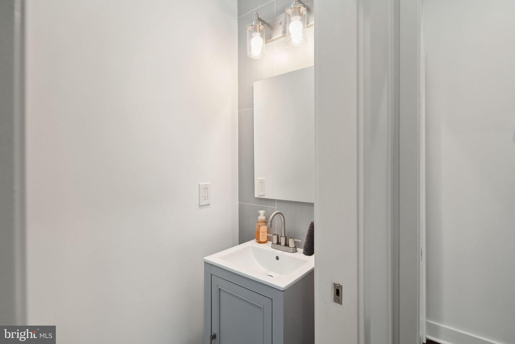 POINT BREEZE - Residential