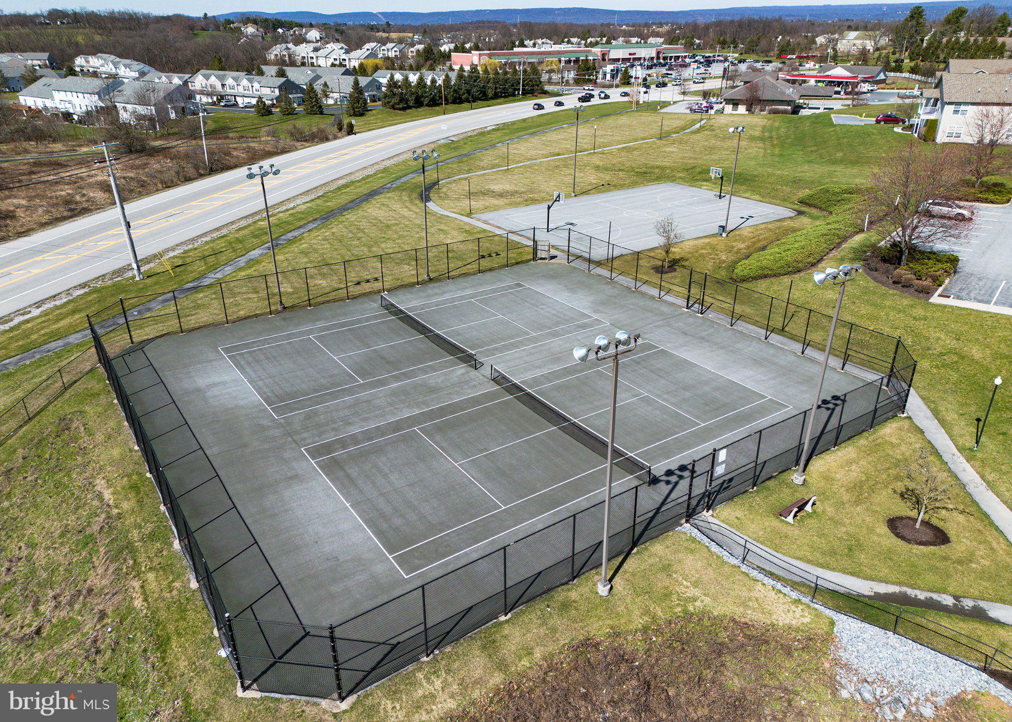 PINNACLE AT HERSHEY MEADOWS - Residential