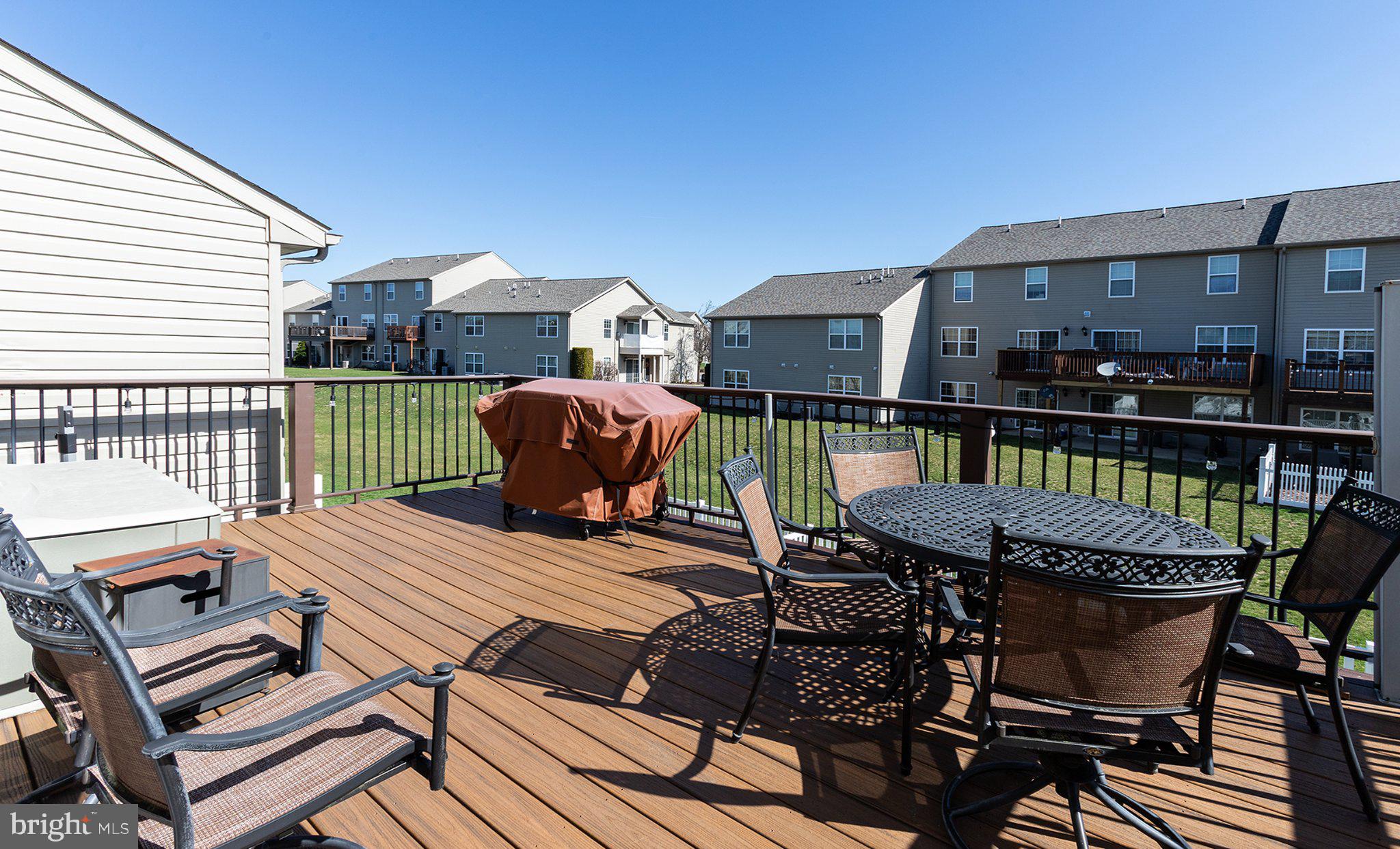 PINNACLE AT HERSHEY MEADOWS - Residential