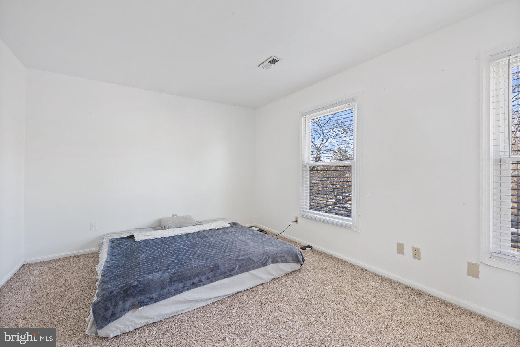 POTOMAC OAKS - Residential