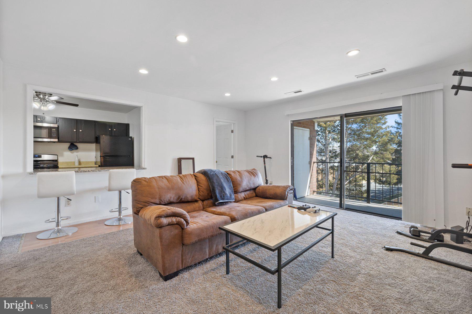 POTOMAC OAKS - Residential