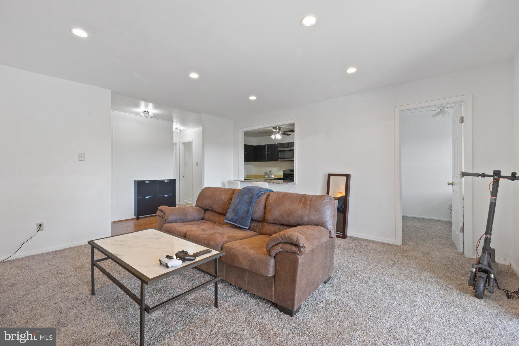 POTOMAC OAKS - Residential