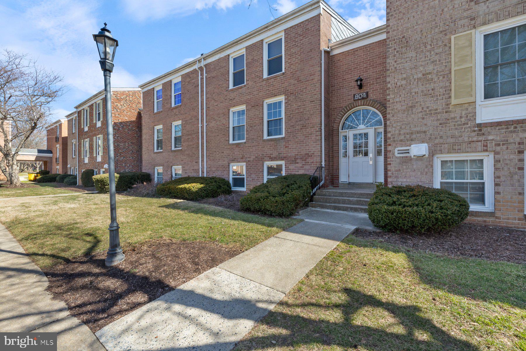 POTOMAC OAKS - Residential