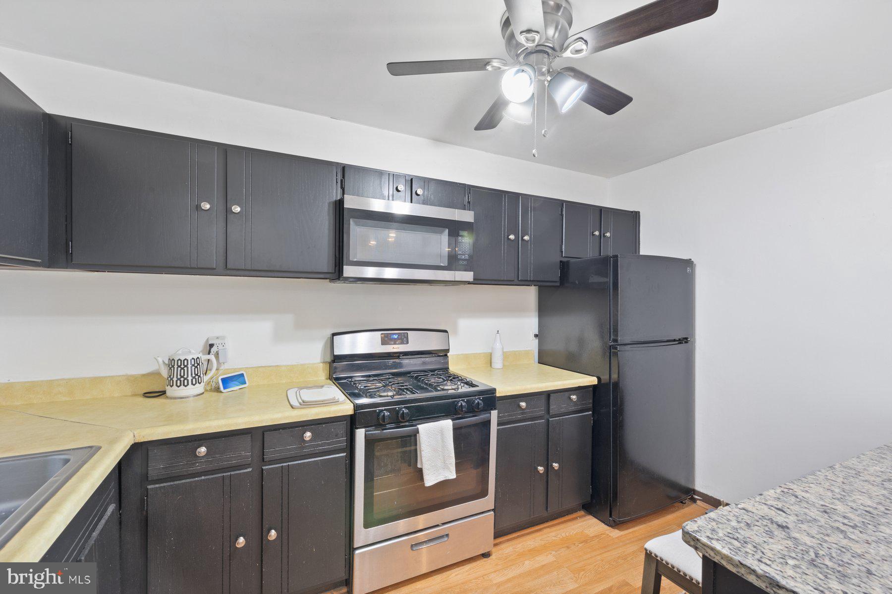 POTOMAC OAKS - Residential