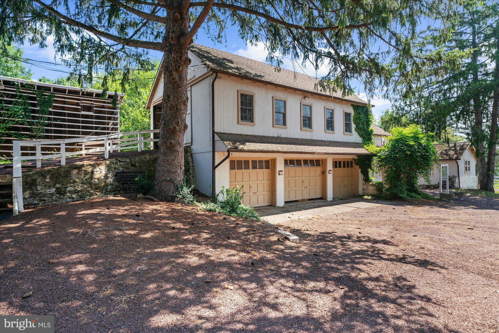 BUCKINGHAM - Commercial Sale