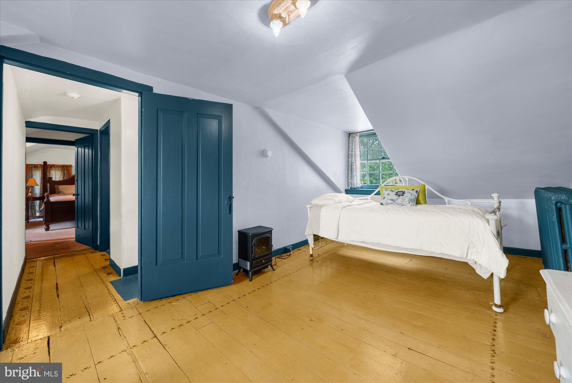 BUCKINGHAM - Commercial Sale