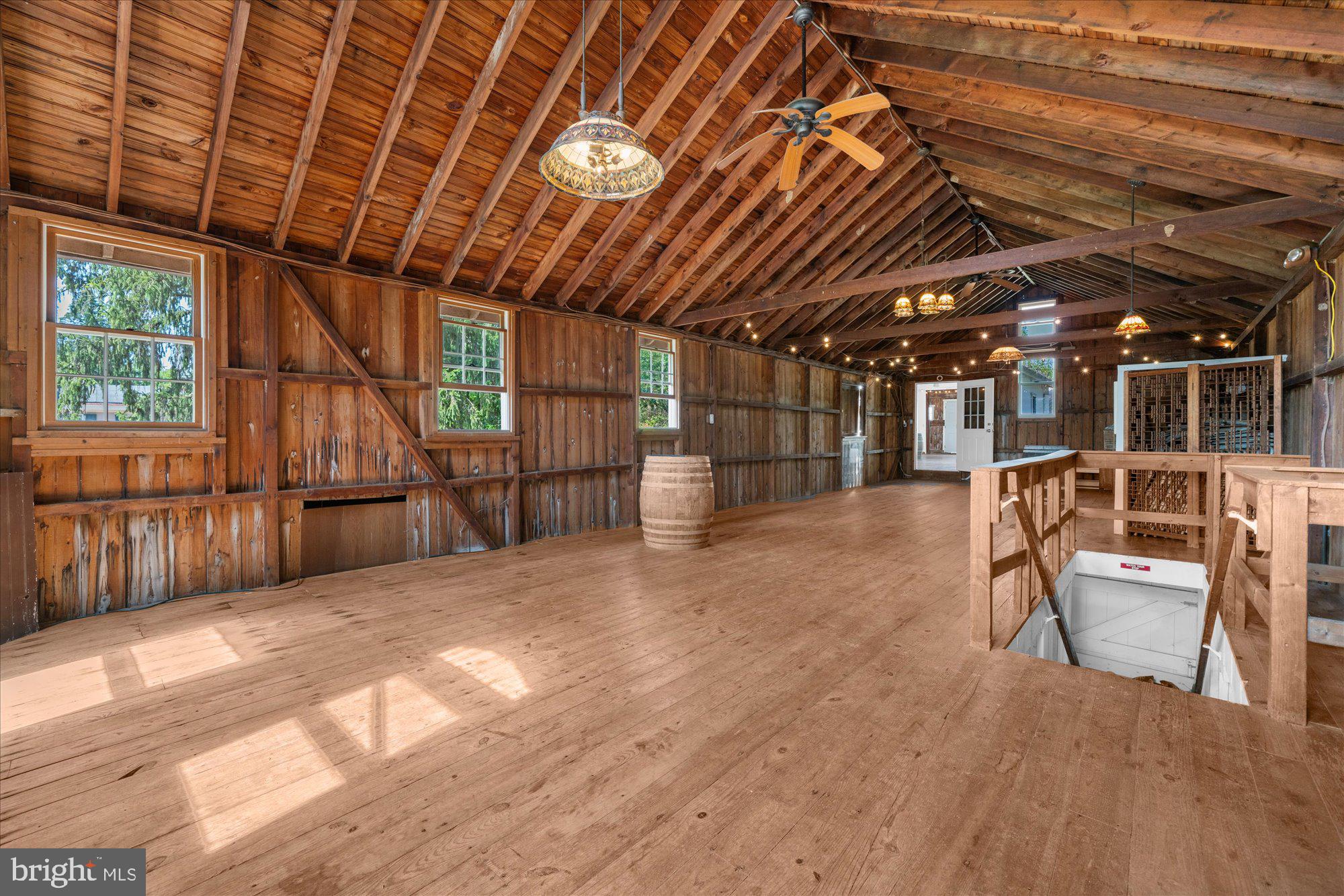 BUCKINGHAM - Commercial Sale