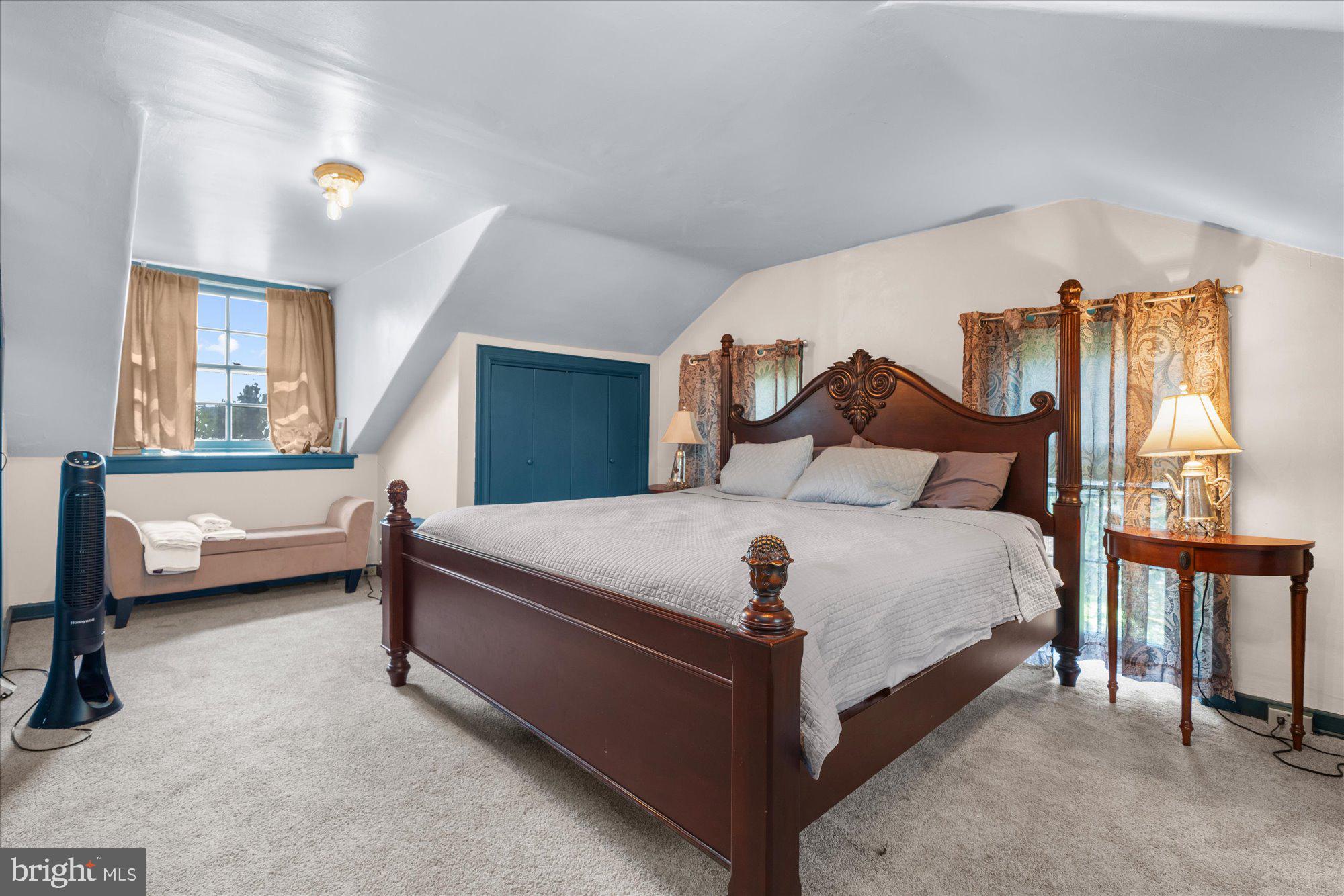 BUCKINGHAM - Commercial Sale