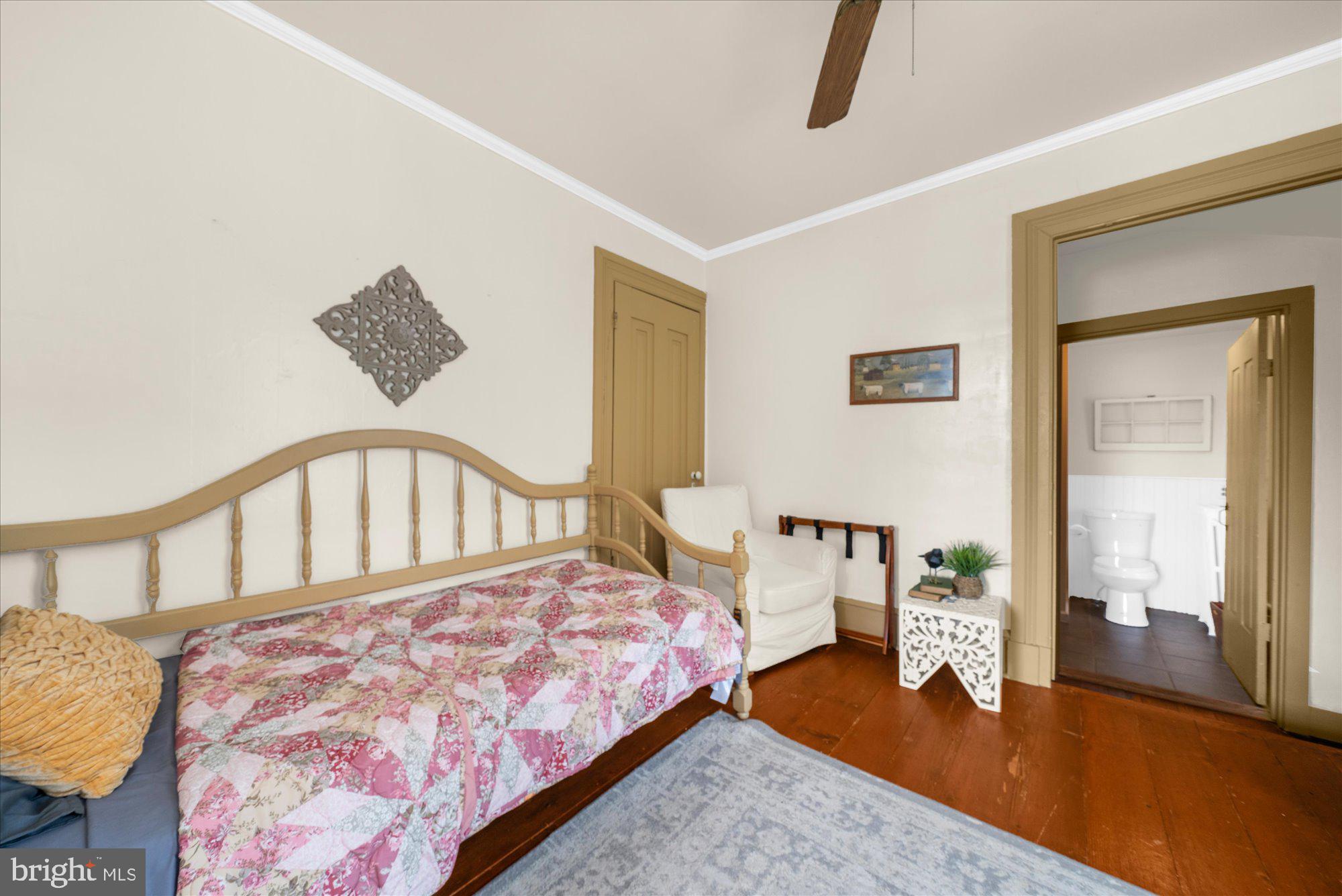 BUCKINGHAM - Commercial Sale