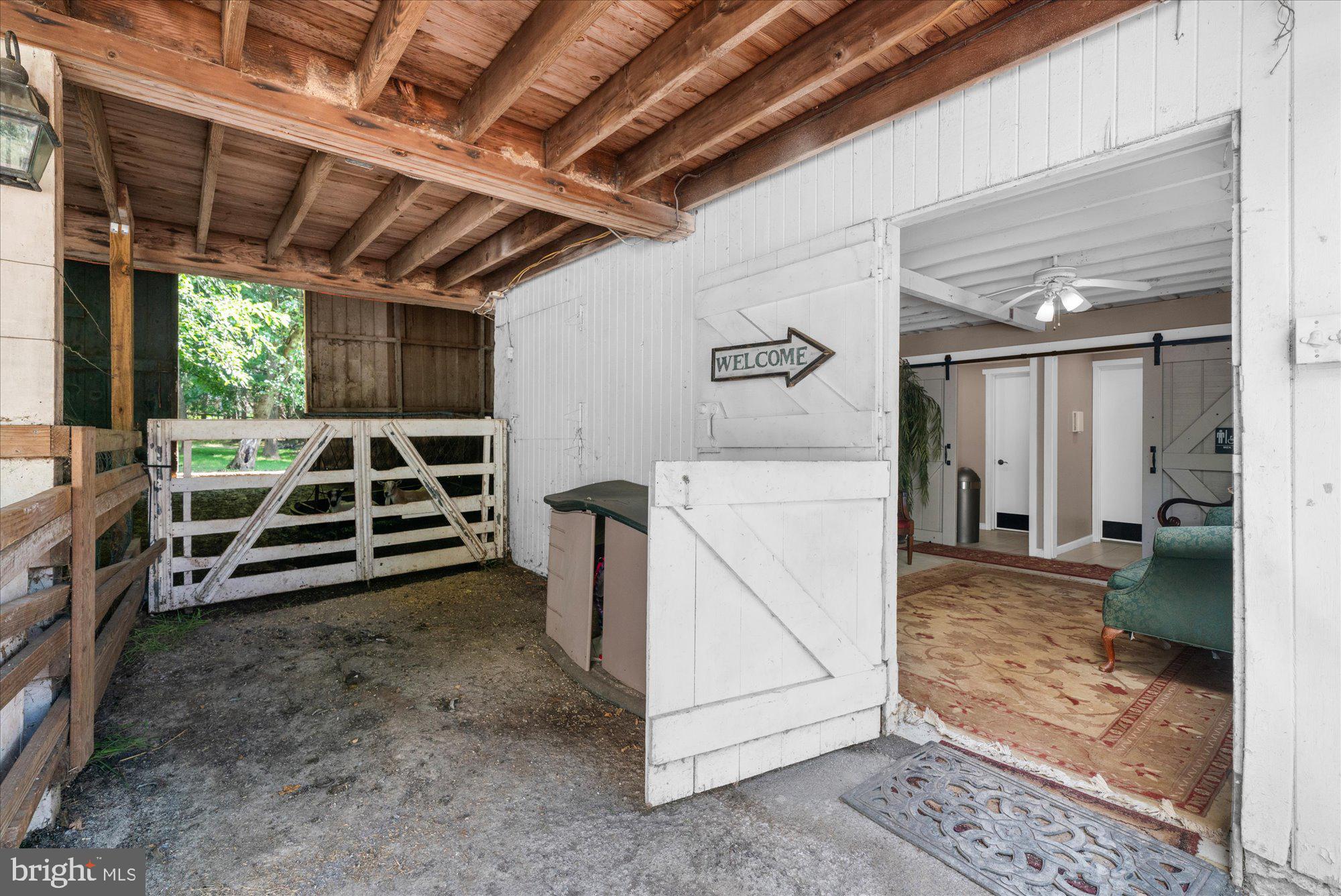 BUCKINGHAM - Commercial Sale