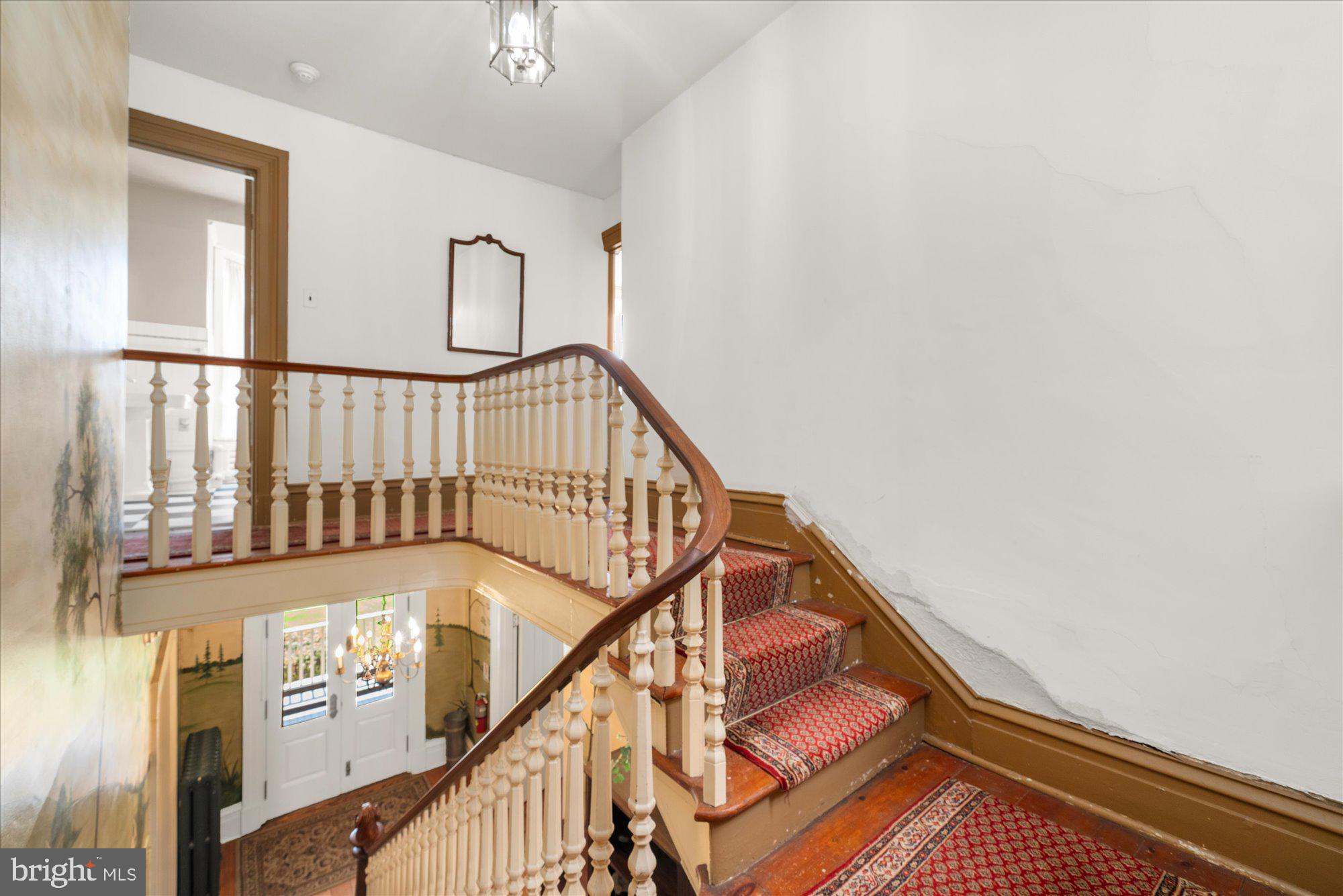 BUCKINGHAM - Commercial Sale