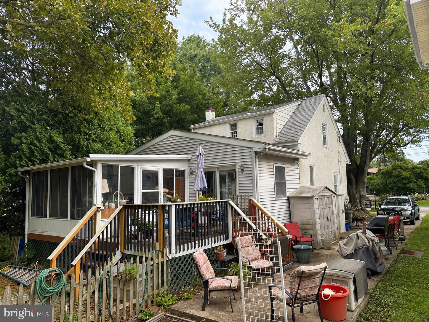 203 FRANCIS AVENUE