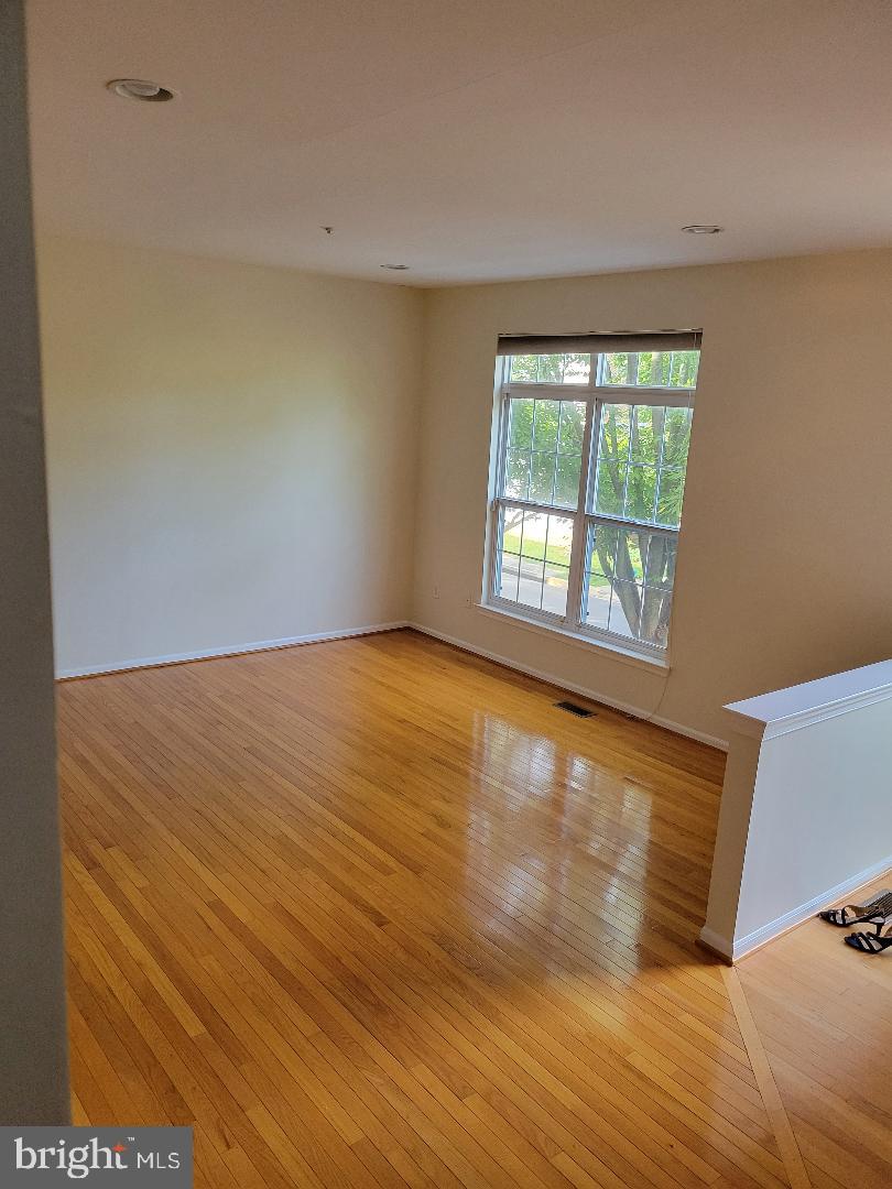 CLOPPERS MILL WEST - Residential Lease