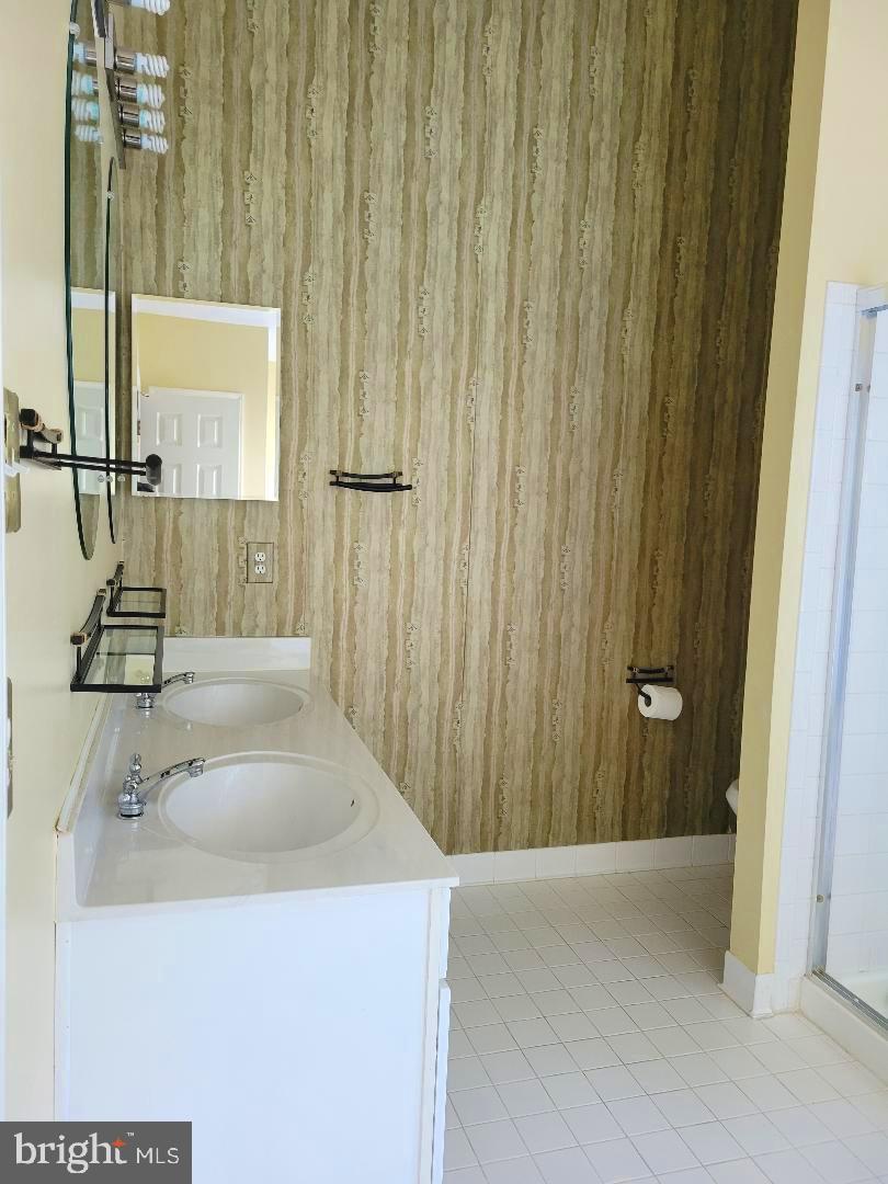 CLOPPERS MILL WEST - Residential Lease