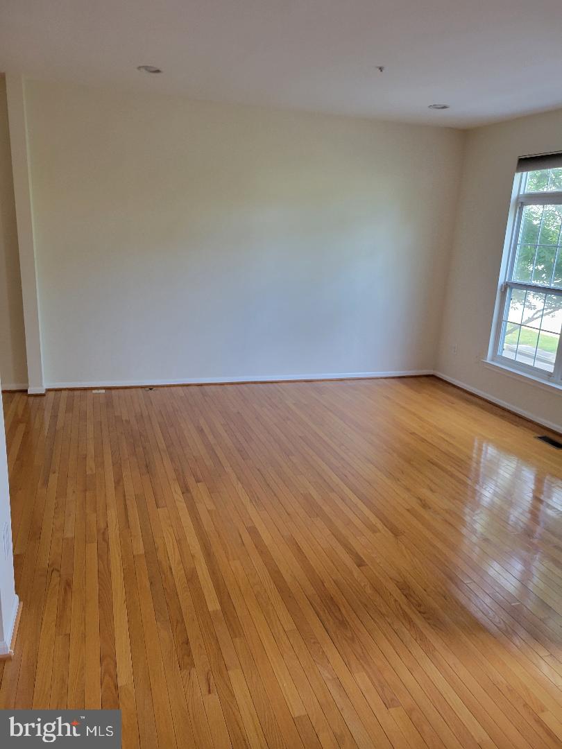 CLOPPERS MILL WEST - Residential Lease