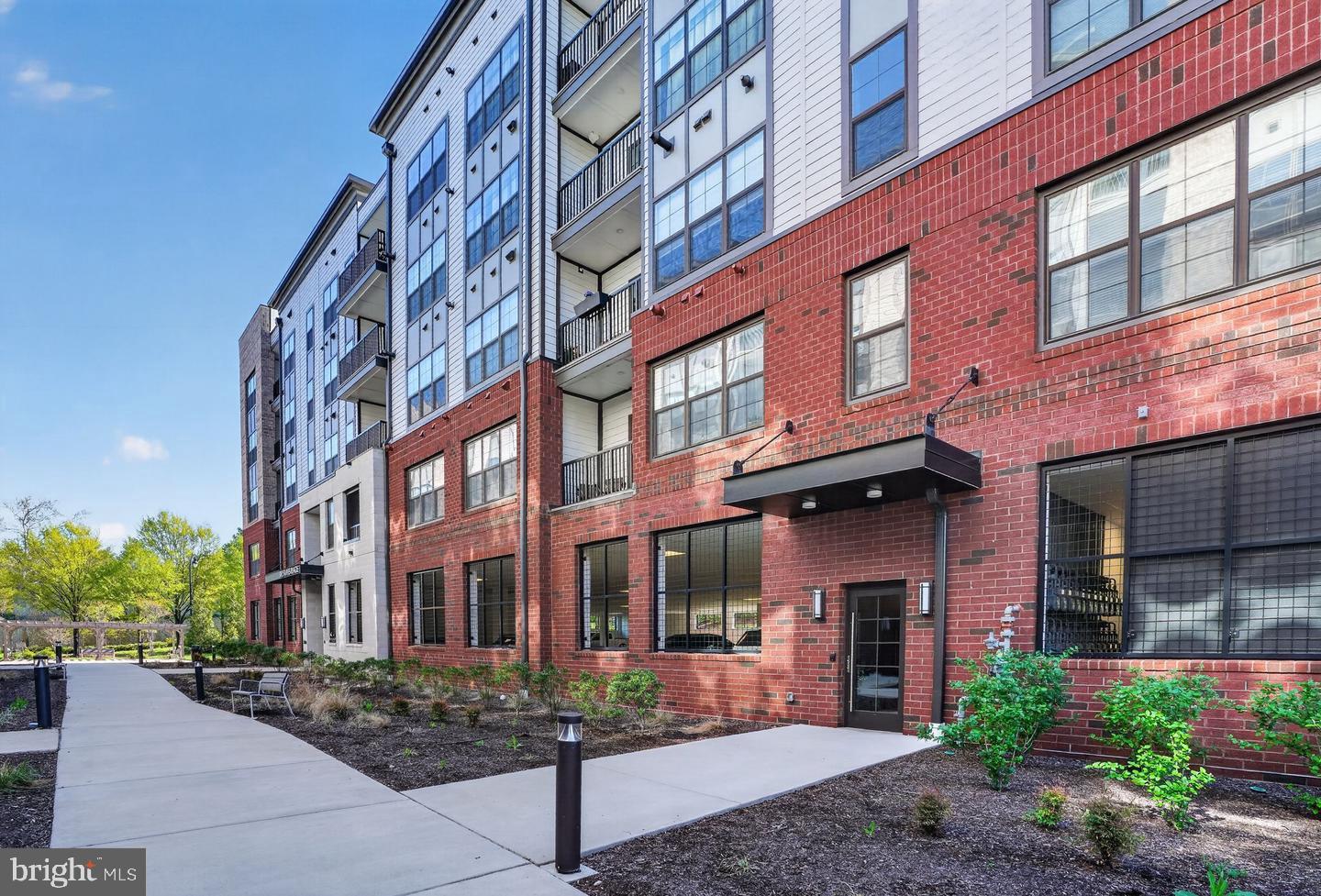 102 SAINT IVES PLACE 401