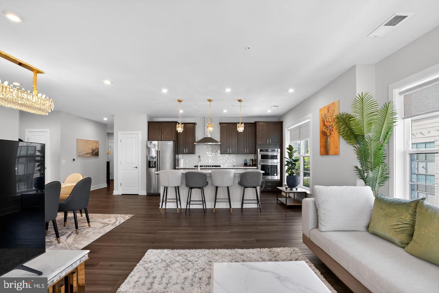 102 SAINT IVES PLACE 401