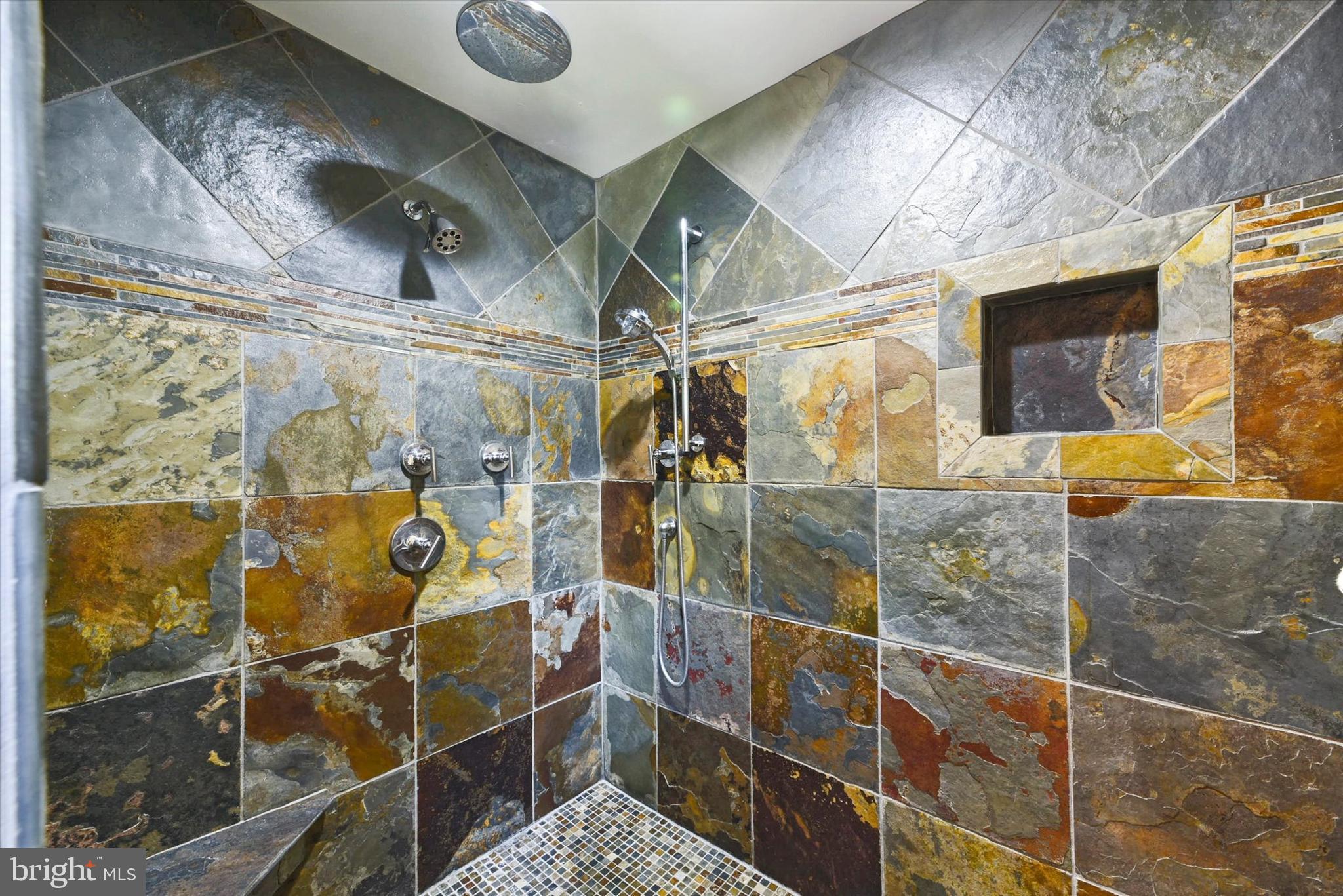 ROCKLAND RIDGE - Residential