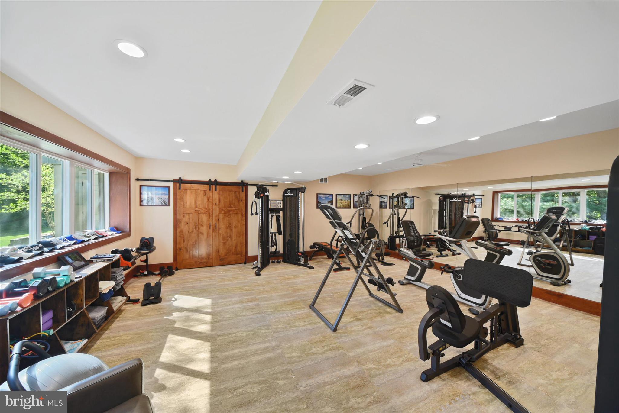 ROCKLAND RIDGE - Residential