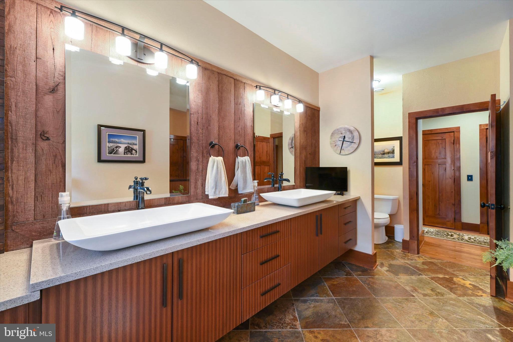 ROCKLAND RIDGE - Residential