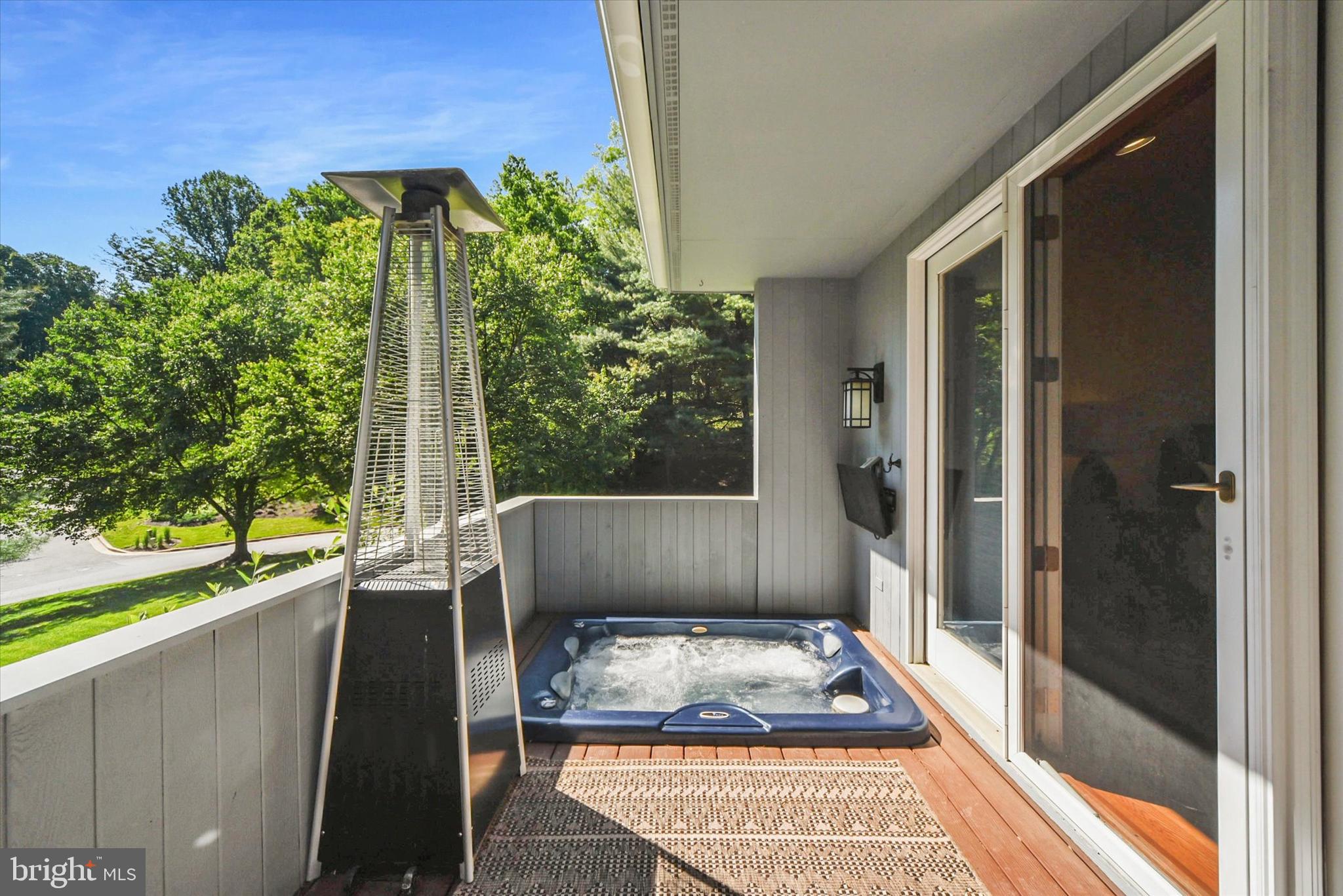 ROCKLAND RIDGE - Residential