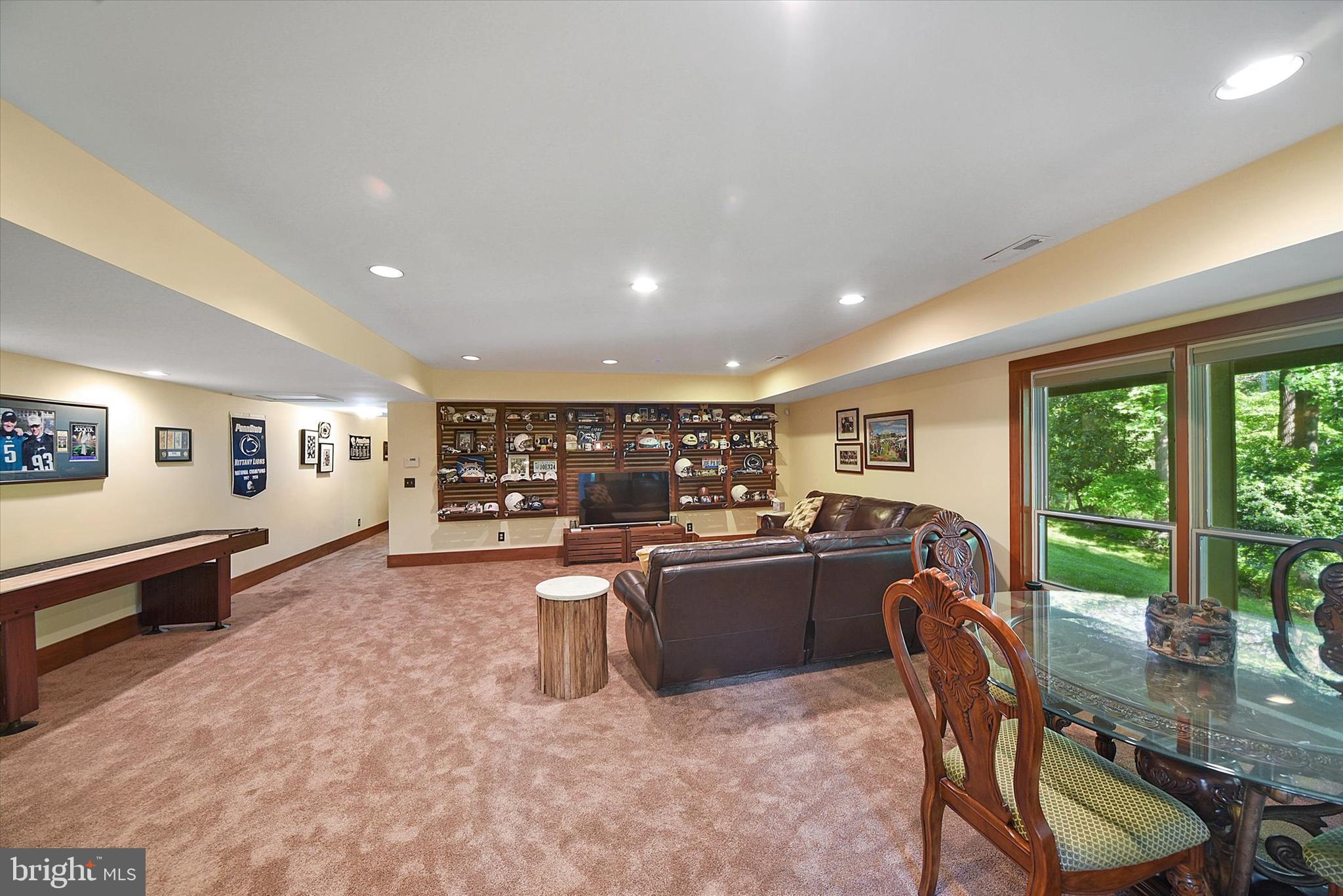 ROCKLAND RIDGE - Residential