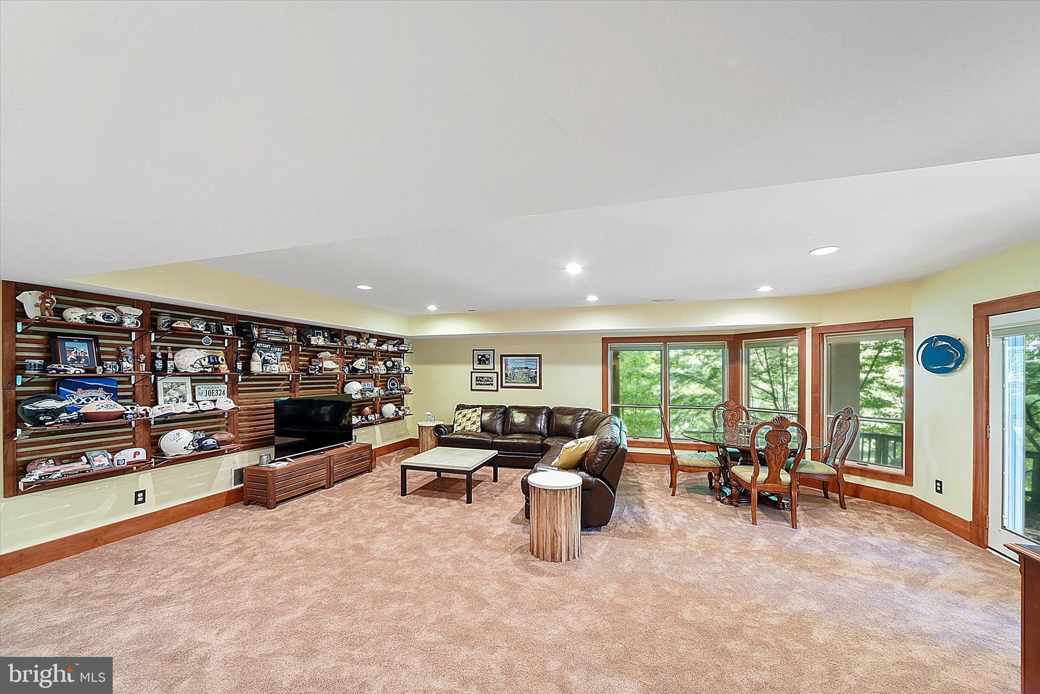 ROCKLAND RIDGE - Residential