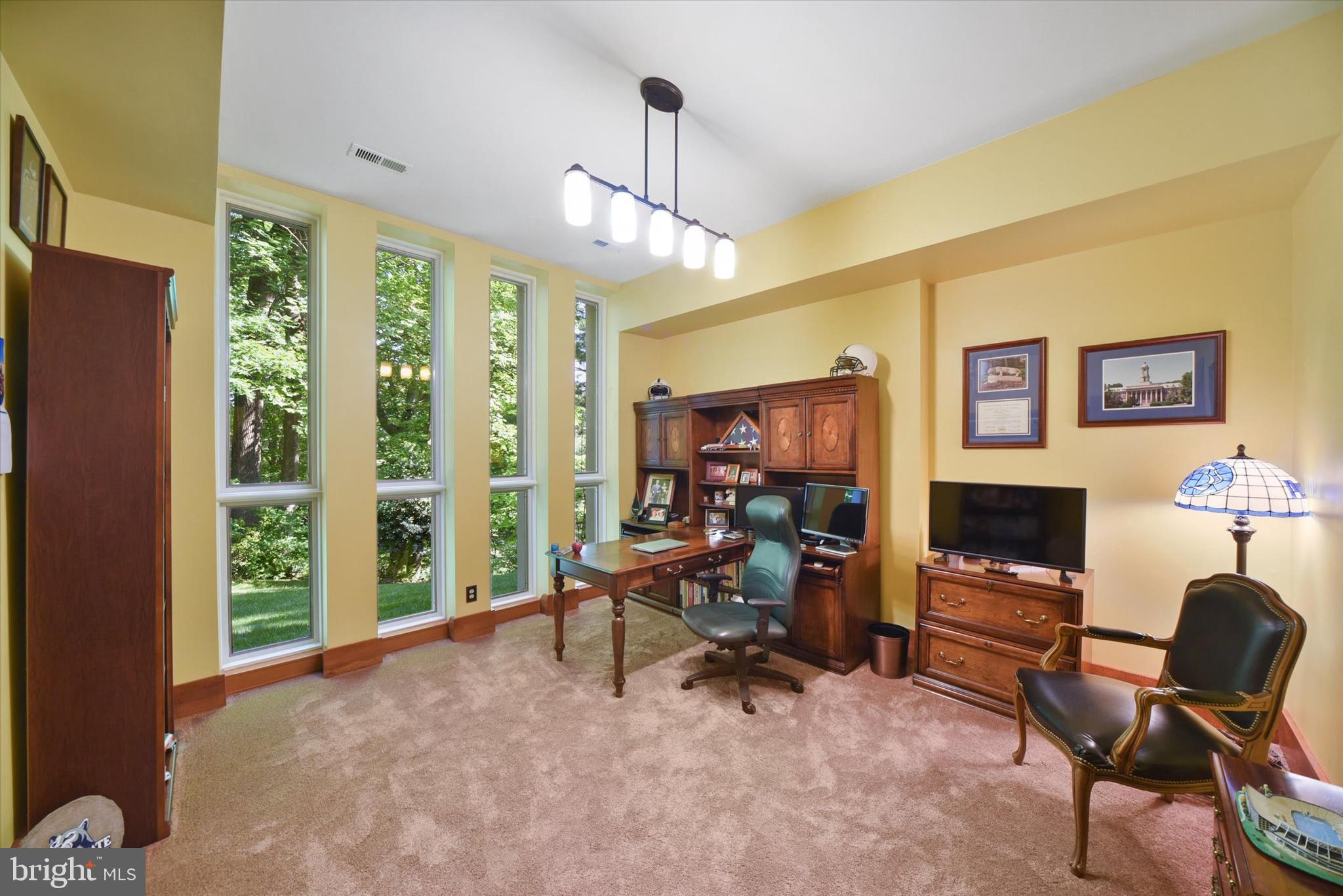 ROCKLAND RIDGE - Residential
