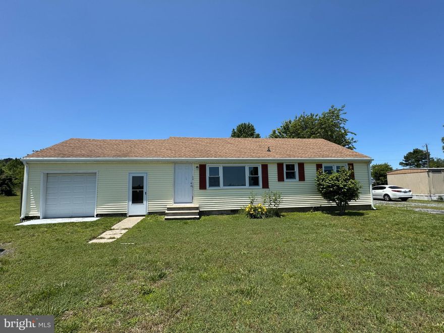 Country living at its finest! Fully renovated 3 bedroom, 1 bathroom home nestled on a 1.5 Acre lot in Hurlock Maryland. Enjoy the tranquil views of farm fields out in front of the house, and a large backyard that backs up to woods. Brand new sand mound septic system just installed. Brand new LG appliances in the kitchen, as well as stacked washer and dryer. New floors, new windows.