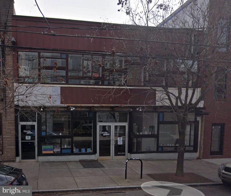 Amazing investment opportunity right on Frankford Ave in the heart of Fishtown.